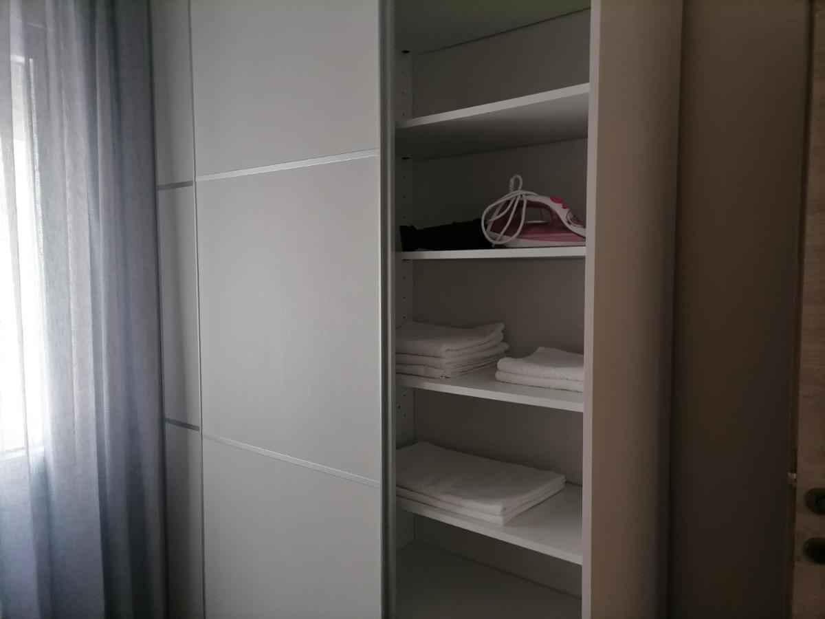 Petrani Suite 1 Néa Péramos Exteriör bild