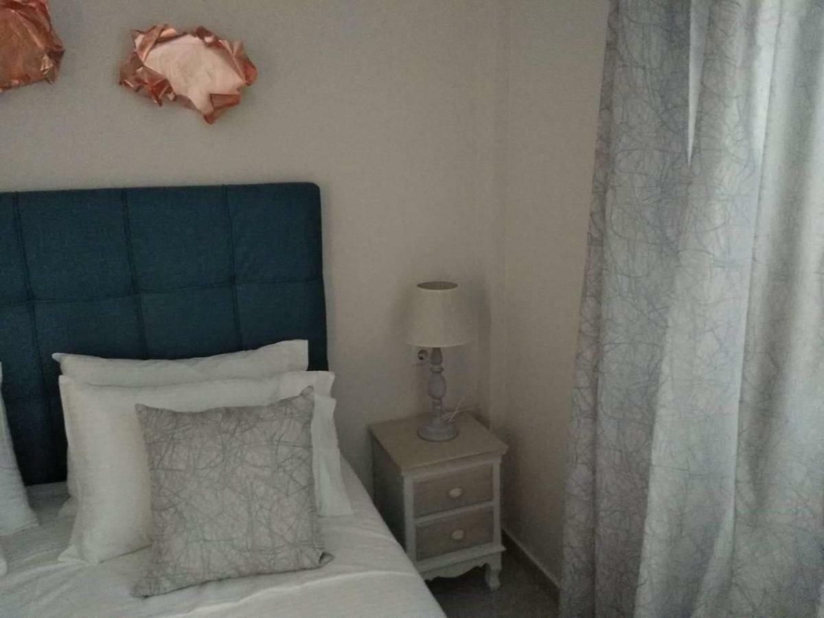 Petrani Suite 1 Néa Péramos Exteriör bild