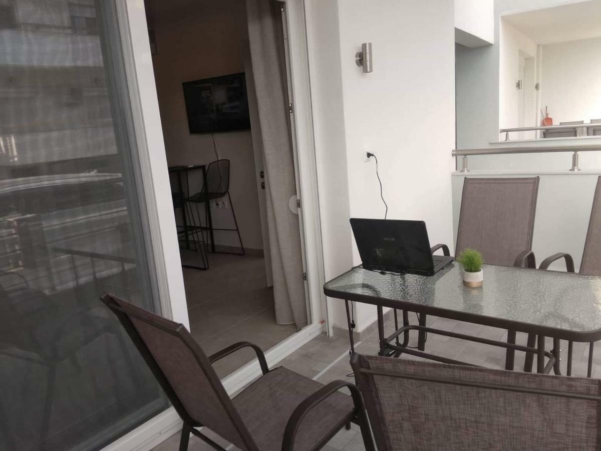 Petrani Suite 1 Néa Péramos Exteriör bild